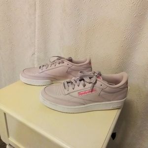 NEW Never Worn Ladies Reebok Athletic Shoes